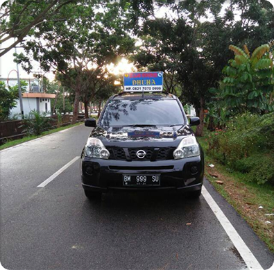 Mobil kursus mengemudi